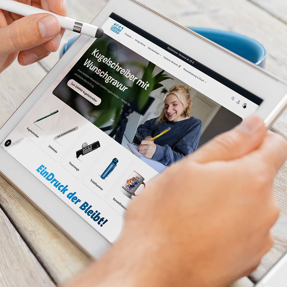 Aluminium Graphitstift mit Touchscreen Stylus auf Tablet