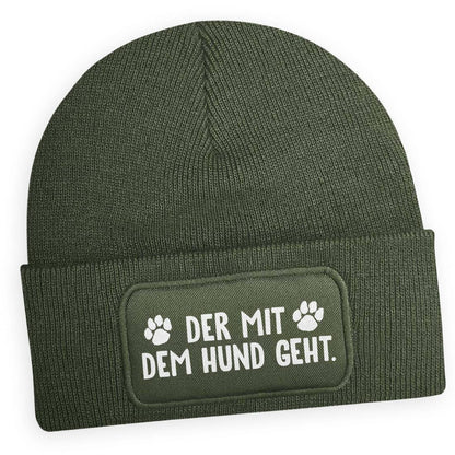 Olivgrüne Mütze „Der mit dem Hund geht“ – Warm und gemütlich für Tierfreunde