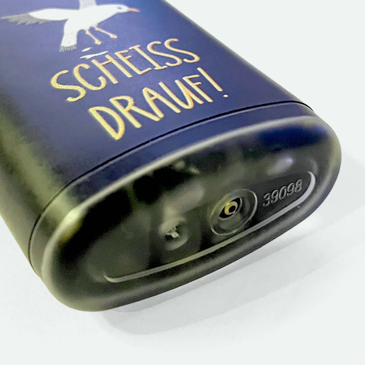 Sturmfeuerzeug „Sei Möwe“ – Windfest & Humorvoll Atomik