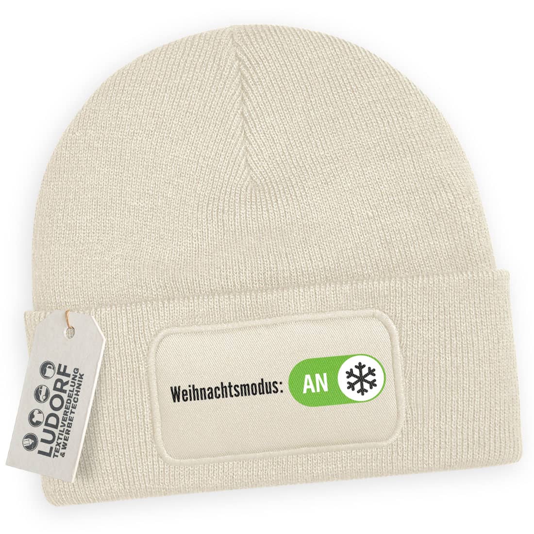 Wintermütze Weihnachtsmodus-AN in Beige – Weihnachtsmütze, festlich, personalisierbar