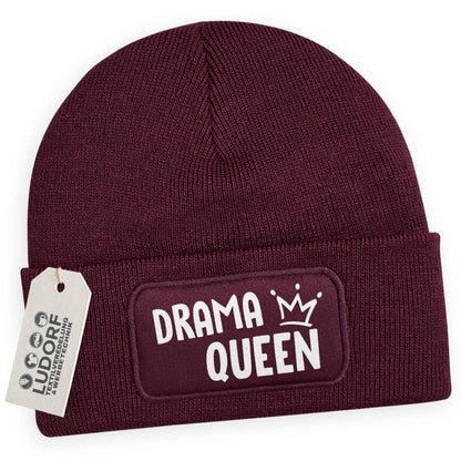 Burgundy Wintermütze mit Aufdruck ‚Drama Queen‘