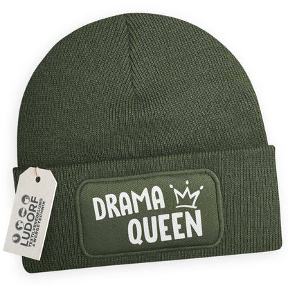 Olivgrüne Wintermütze mit Aufdruck ‚Drama Queen‘