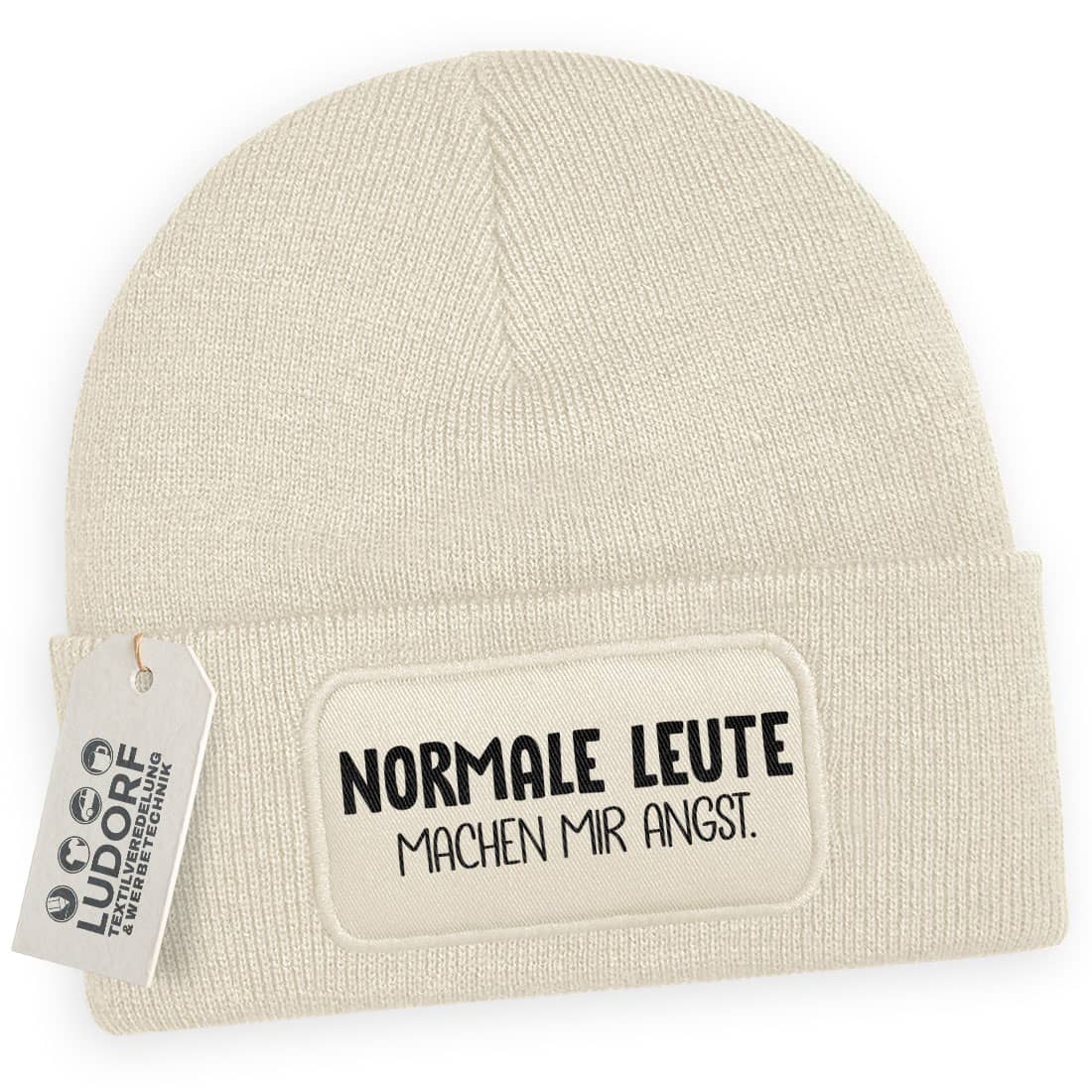Beige Wintermütze mit Spruch ‚Normale Leute machen mir Angst‘