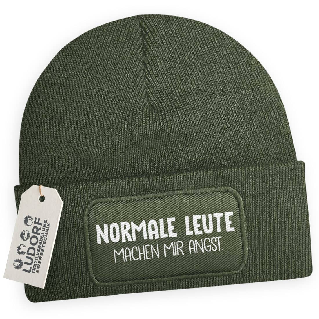 Olivgrüne Wintermütze mit Spruch ‚Normale Leute machen mir Angst‘
