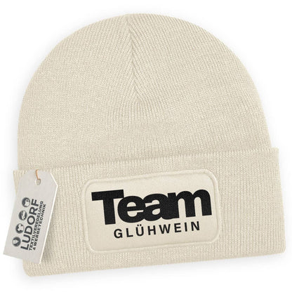 Wintermütze Team Glühwein in Beige – Weihnachtsmütze, festlich, personalisierbar
